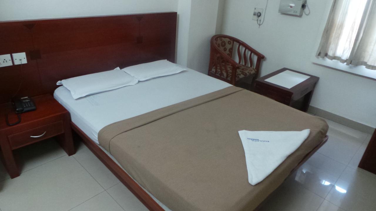 Kooloth Lake View Residency Hotel Coimbatore Exterior photo